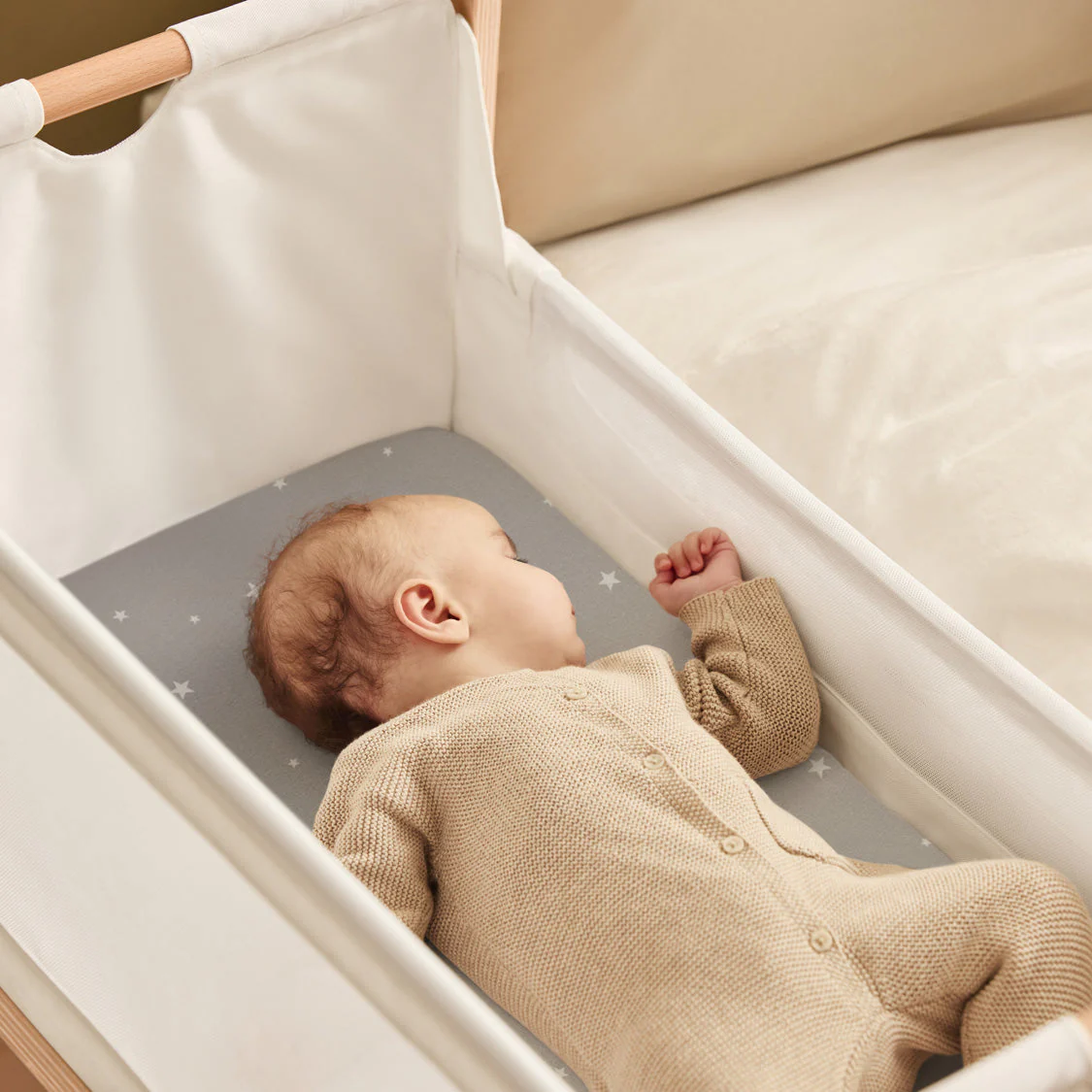 Snuz Bassinet 2 Pack Fitted Sheets - Gray Star - Image 3
