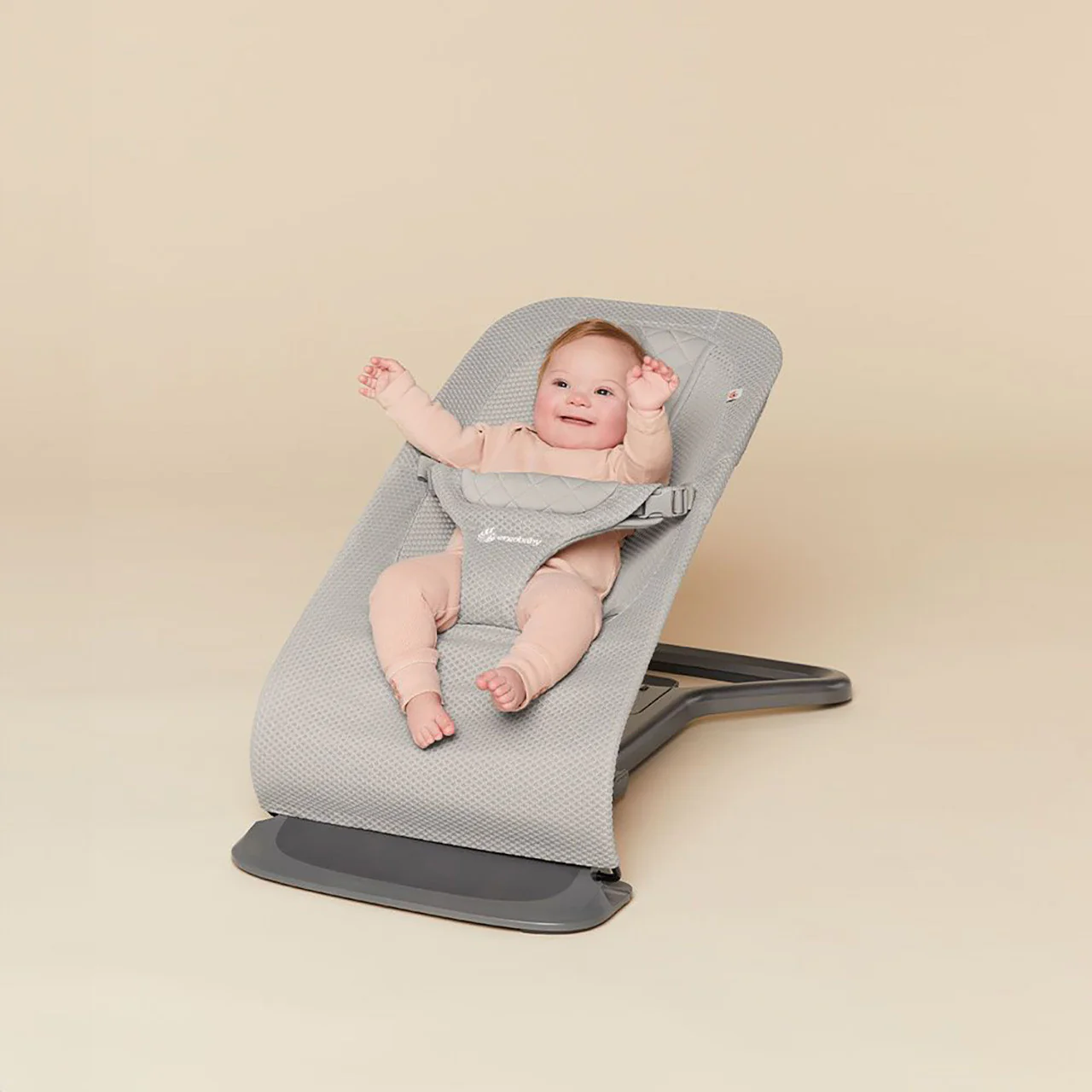 Ergobaby Evolve Bouncer - Mesh - Image 8