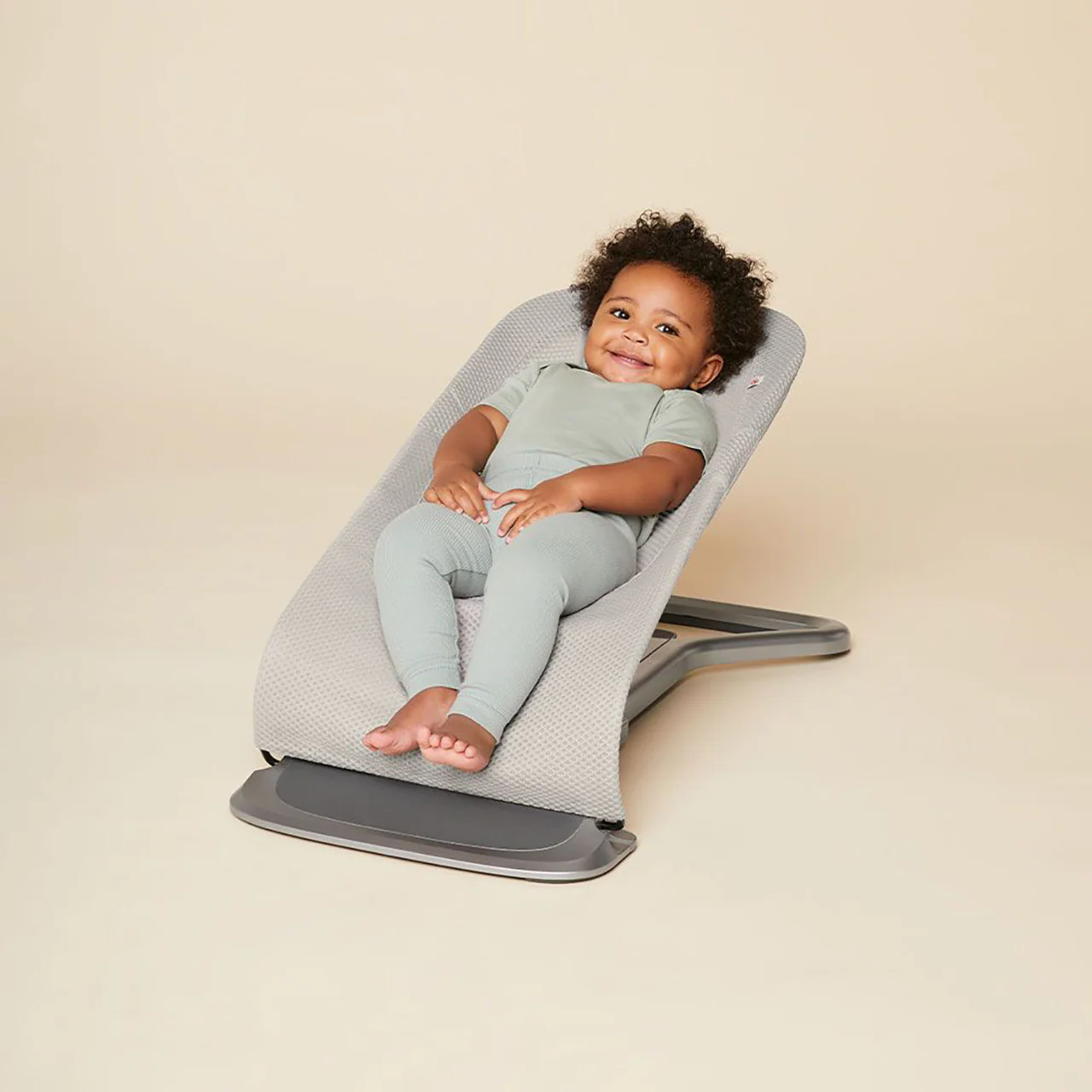 Ergobaby Evolve Bouncer - Mesh - Image 9