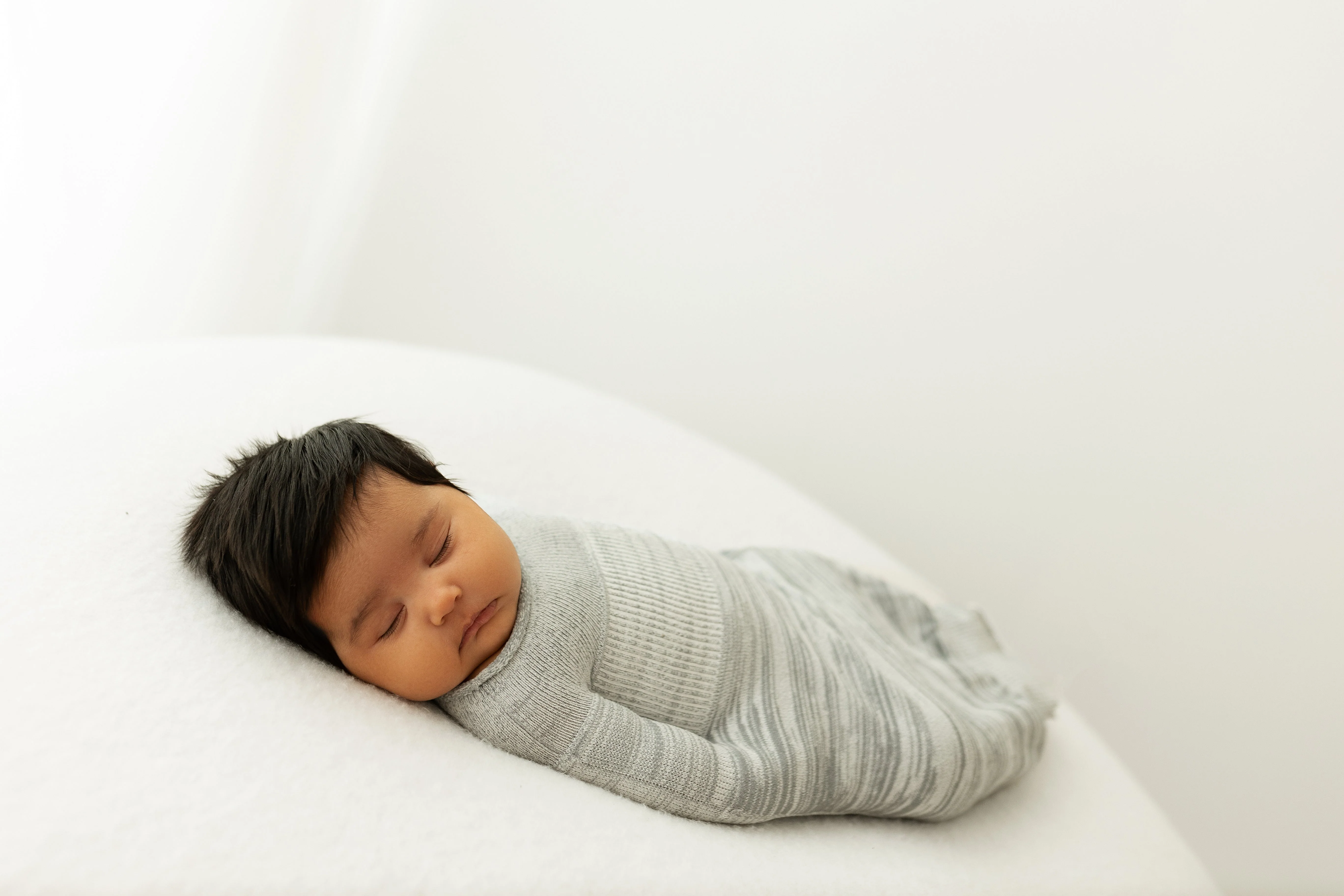 Swaddelini Grey Swaddle Sleep Sack - Image 9