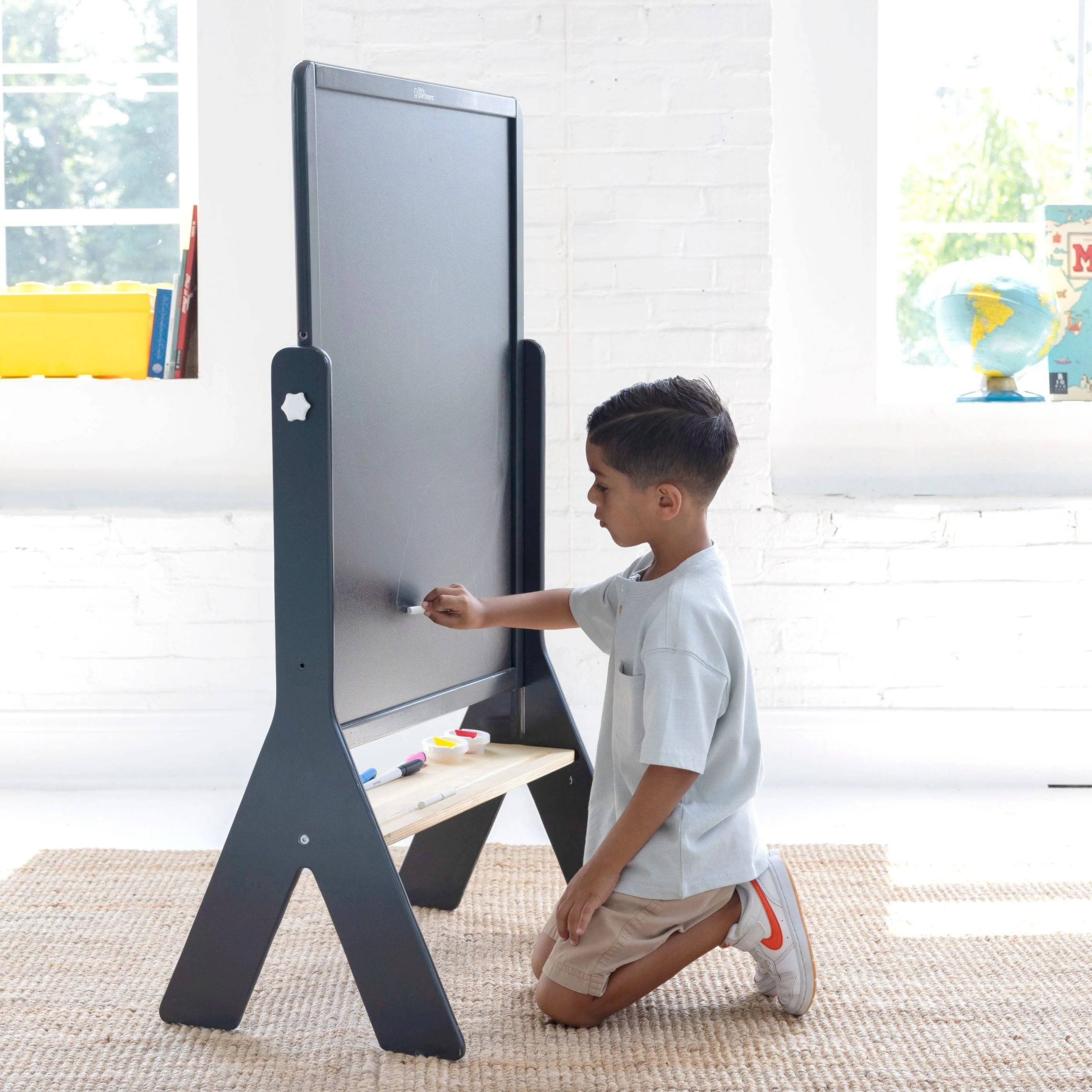 Little Partners Contempo Art Easel - Image 26