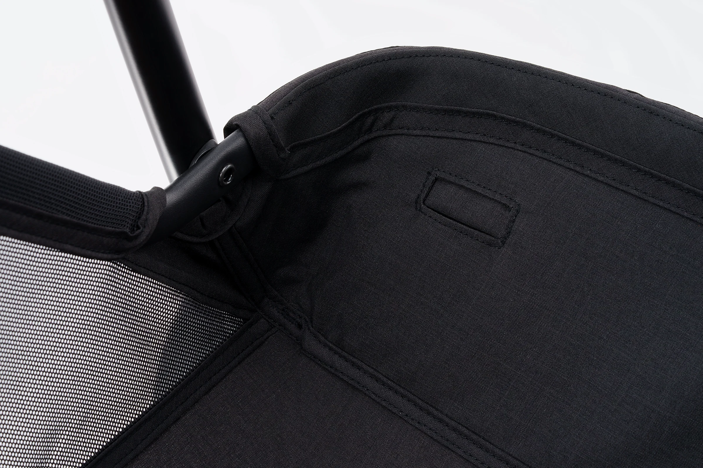 Nuna PIPA™ urbn Flex System™ In Caviar - Image 17