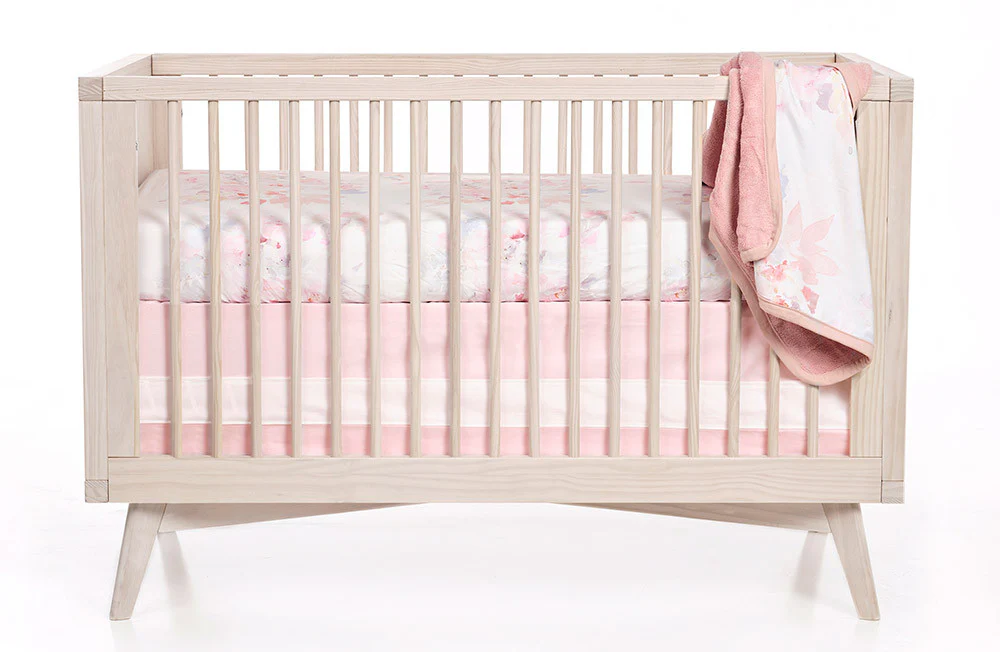Oilo Blush Woven Cotton Band Crib Skirt - Image 3