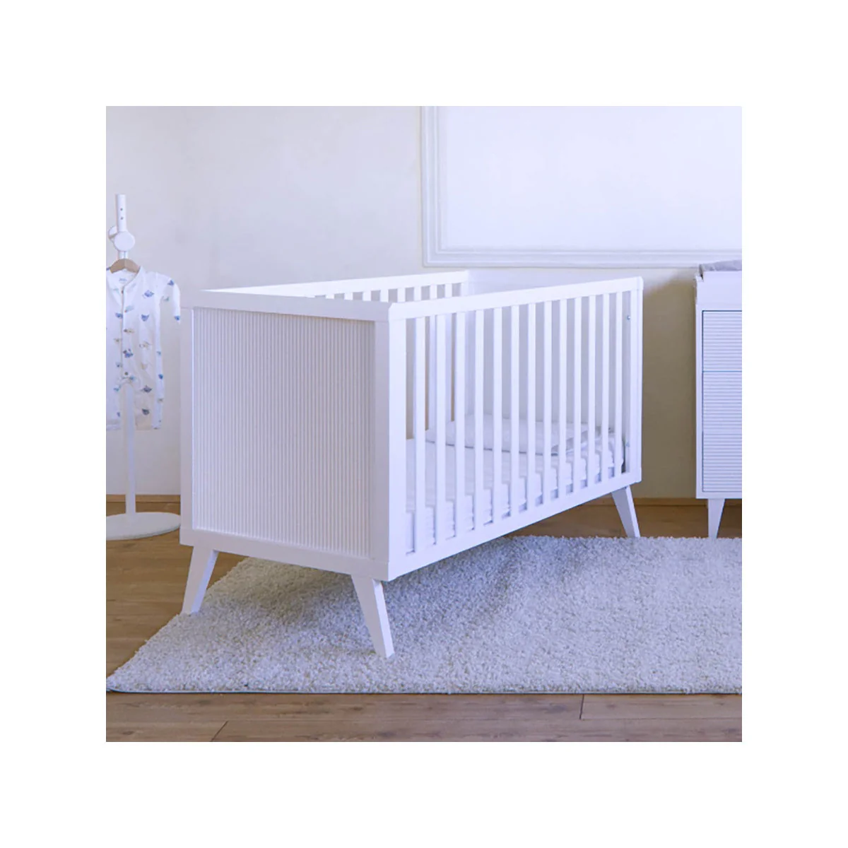 Pali Milano Deluxe Classico Crib White - Image 5