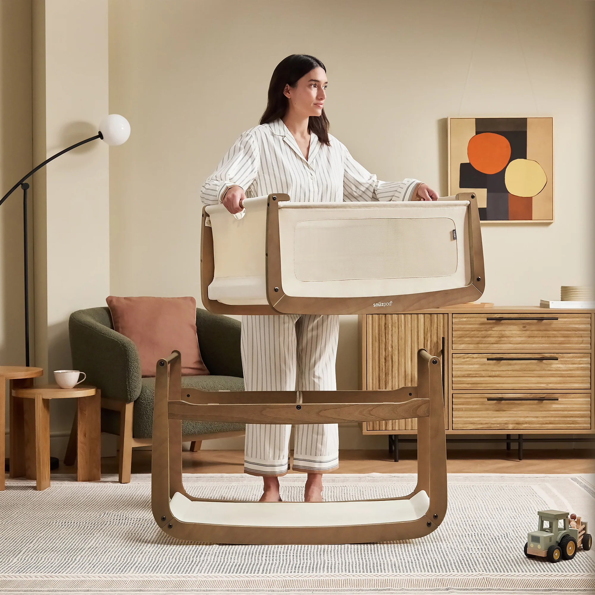 Snuz SnuzPod5 Bedside Bassinet - Walnut - Image 8