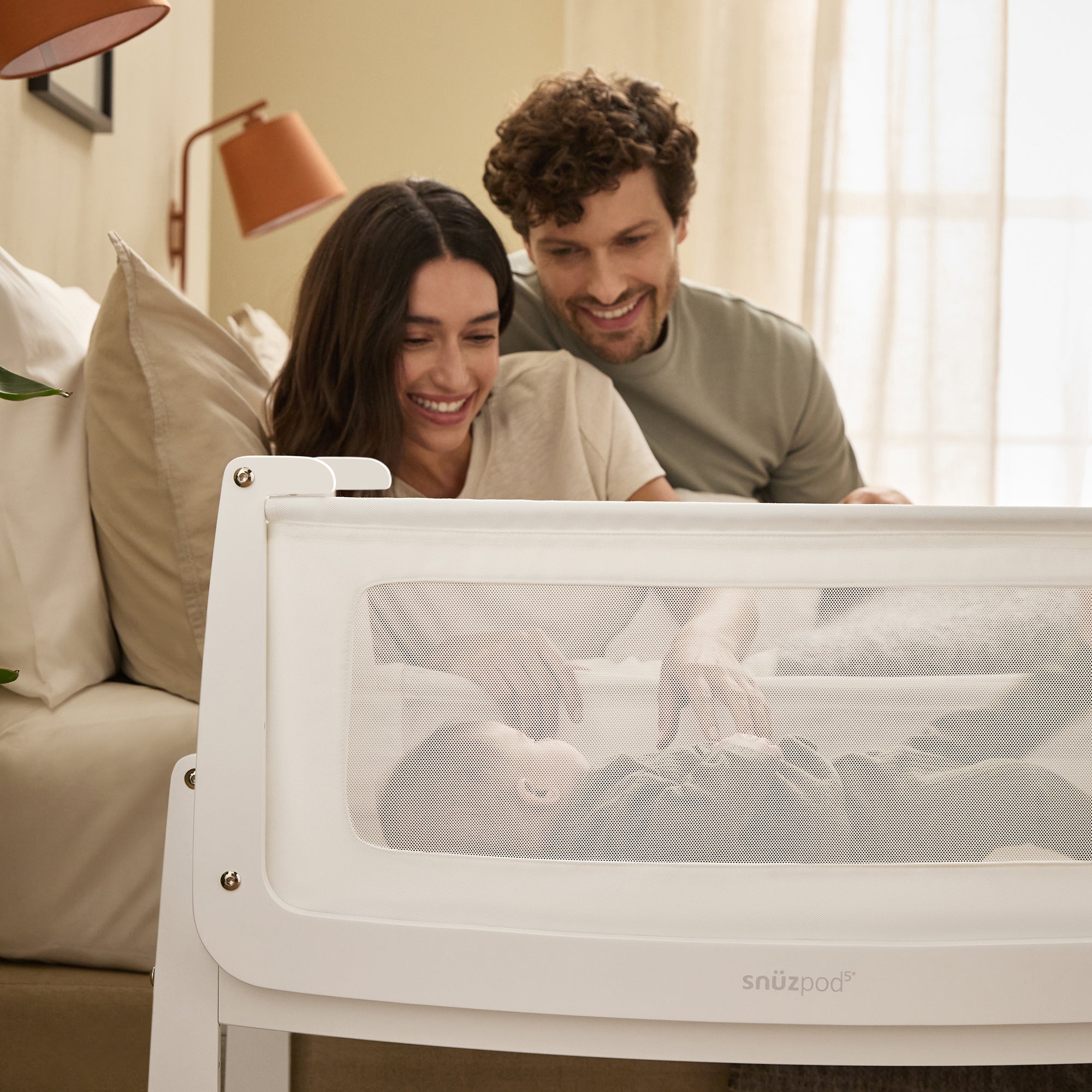 Snuz SnuzPod5 Bedside Bassinet - White - Image 2