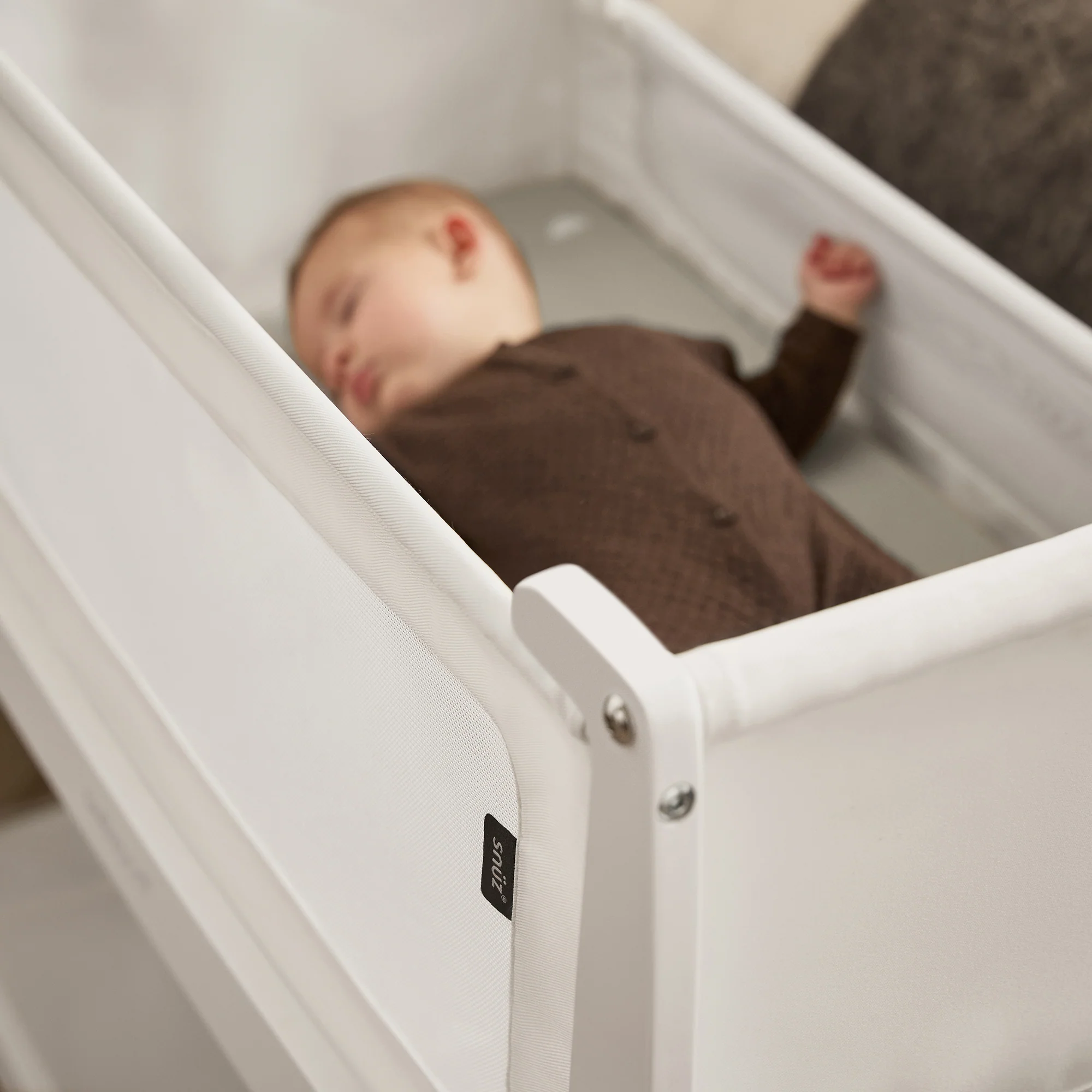 Snuz SnuzPod5 Bedside Bassinet - White - Image 3