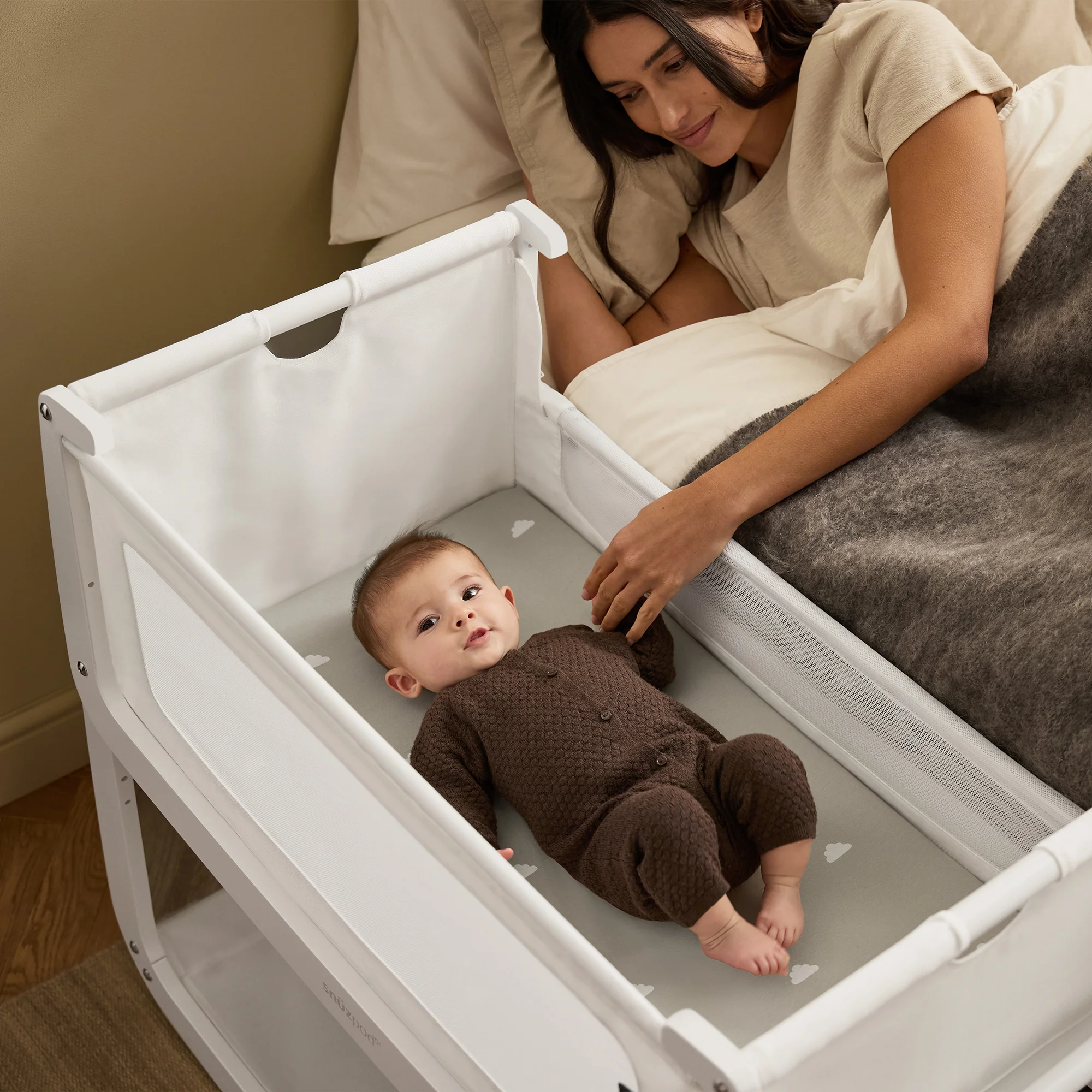 Snuz SnuzPod5 Bedside Bassinet - White - Image 5