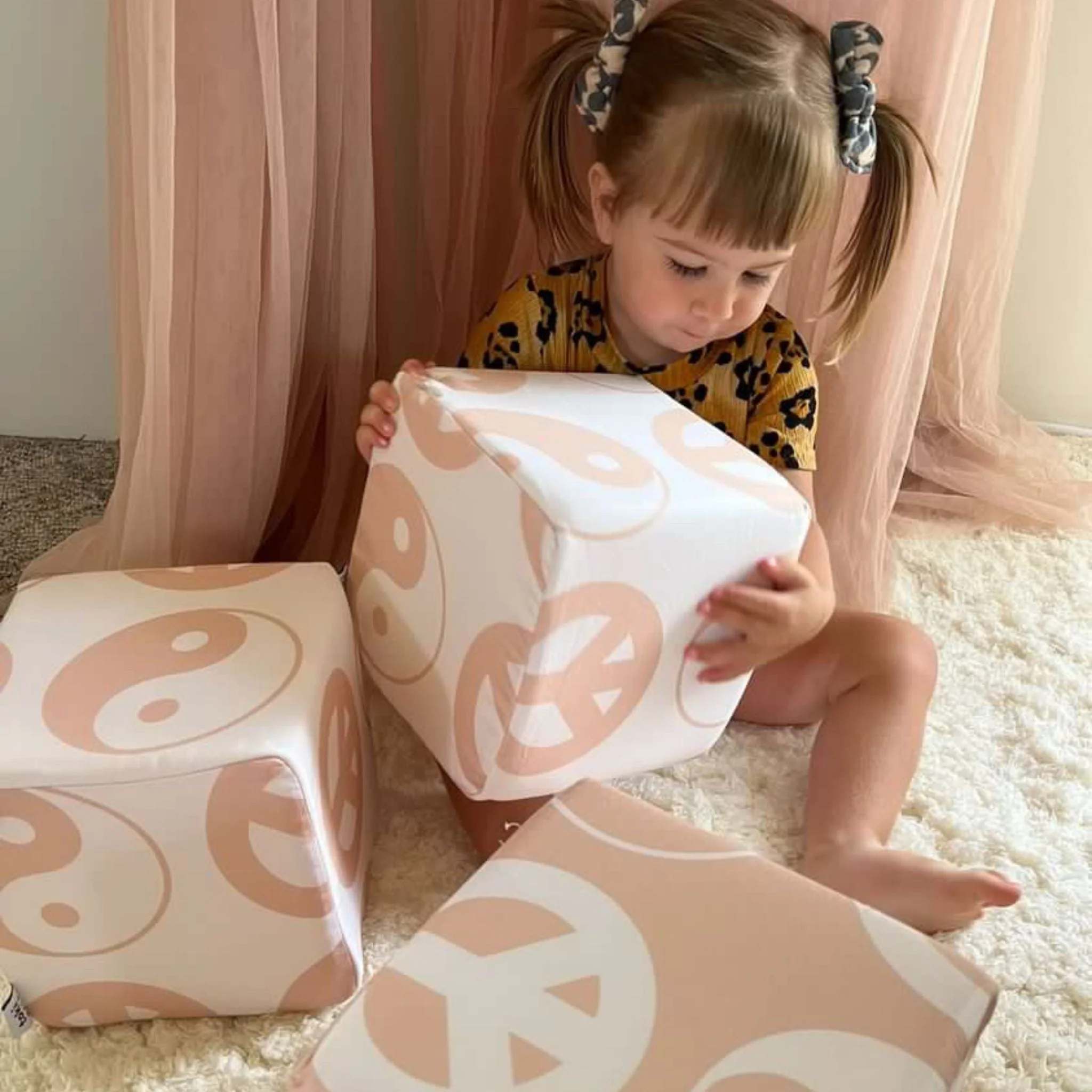 Toki Kids Beige Yin Yang Play Cube - Image 5